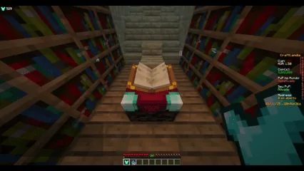 Mesa de encantamentos cercada de estantes de livros